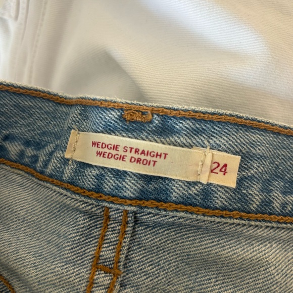 Levi’s Straight Wedgie ripped jeans - size 24 - Picture 3 of 3